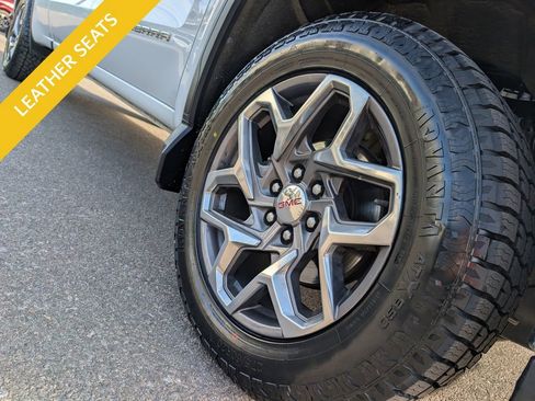 Used 2022 GMC Sierra 1500 SLT image 8