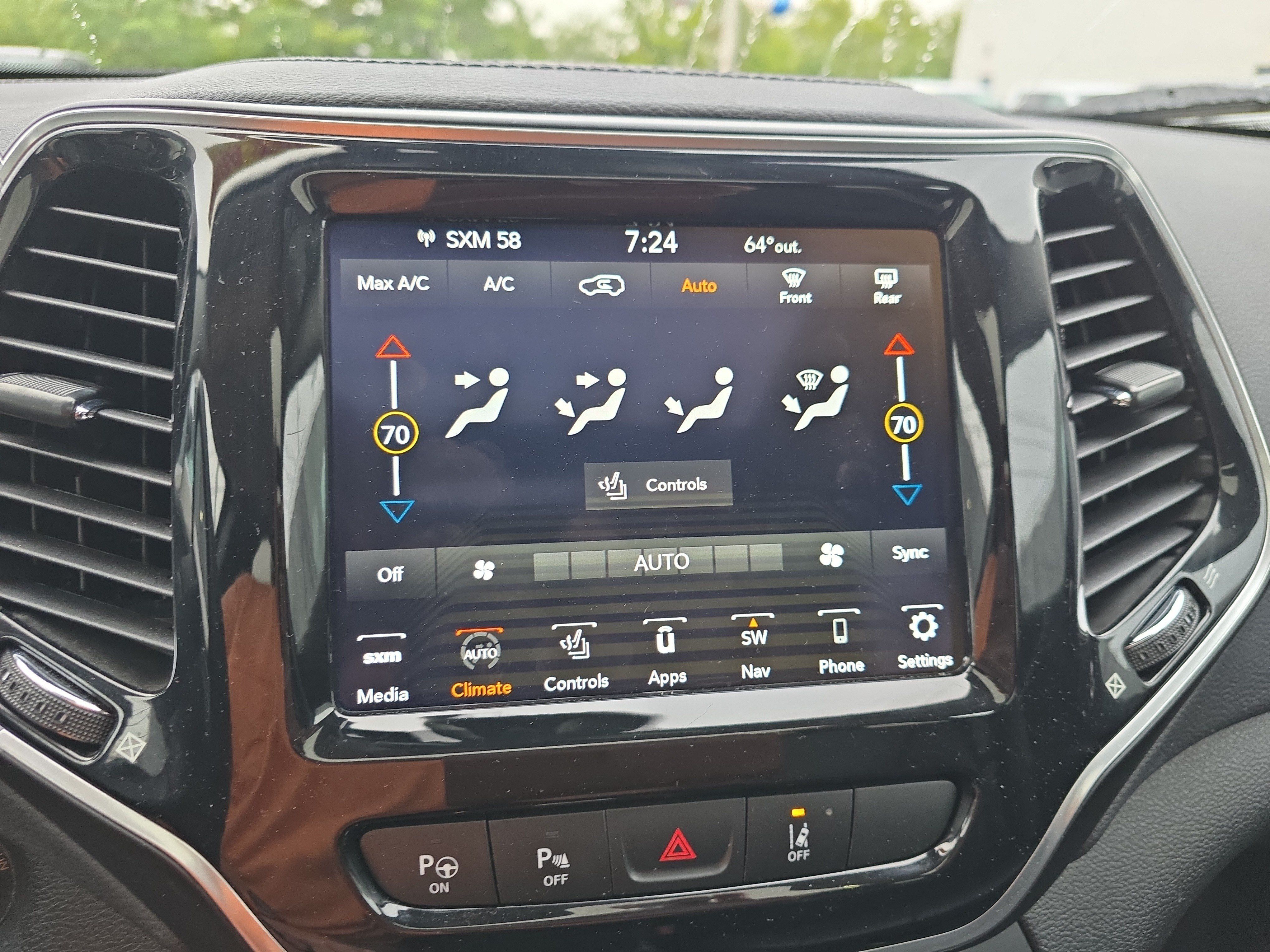 Used 2021 Jeep Cherokee Limited w/ Elite Package AWD/4WD image 32