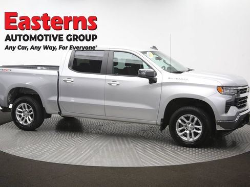Used 2022 Chevrolet Silverado 1500 LT AWD/4WD image 49