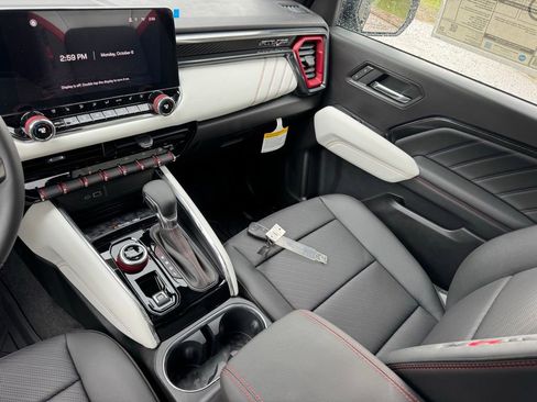 New 2026 GMC Canyon AT4X w/ AT4X AEV Edition image 32