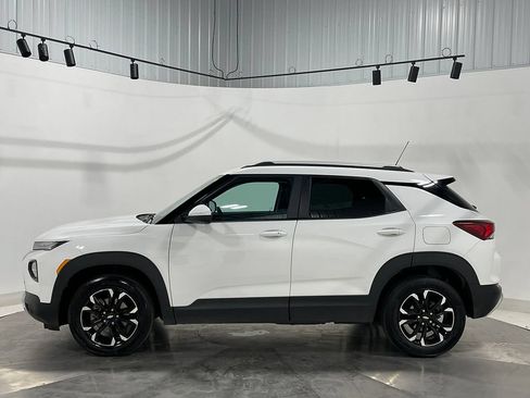 Used 2023 Chevrolet TrailBlazer LT AWD/4WD image 14