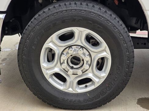 Used 2025 Ford F250 XLT w/ FX4 Off-Road Package image 10