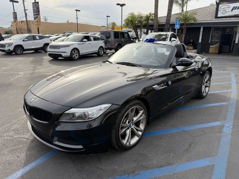 Used 2014 BMW Z4 sDrive35i w/ Technology Package RWD image 11