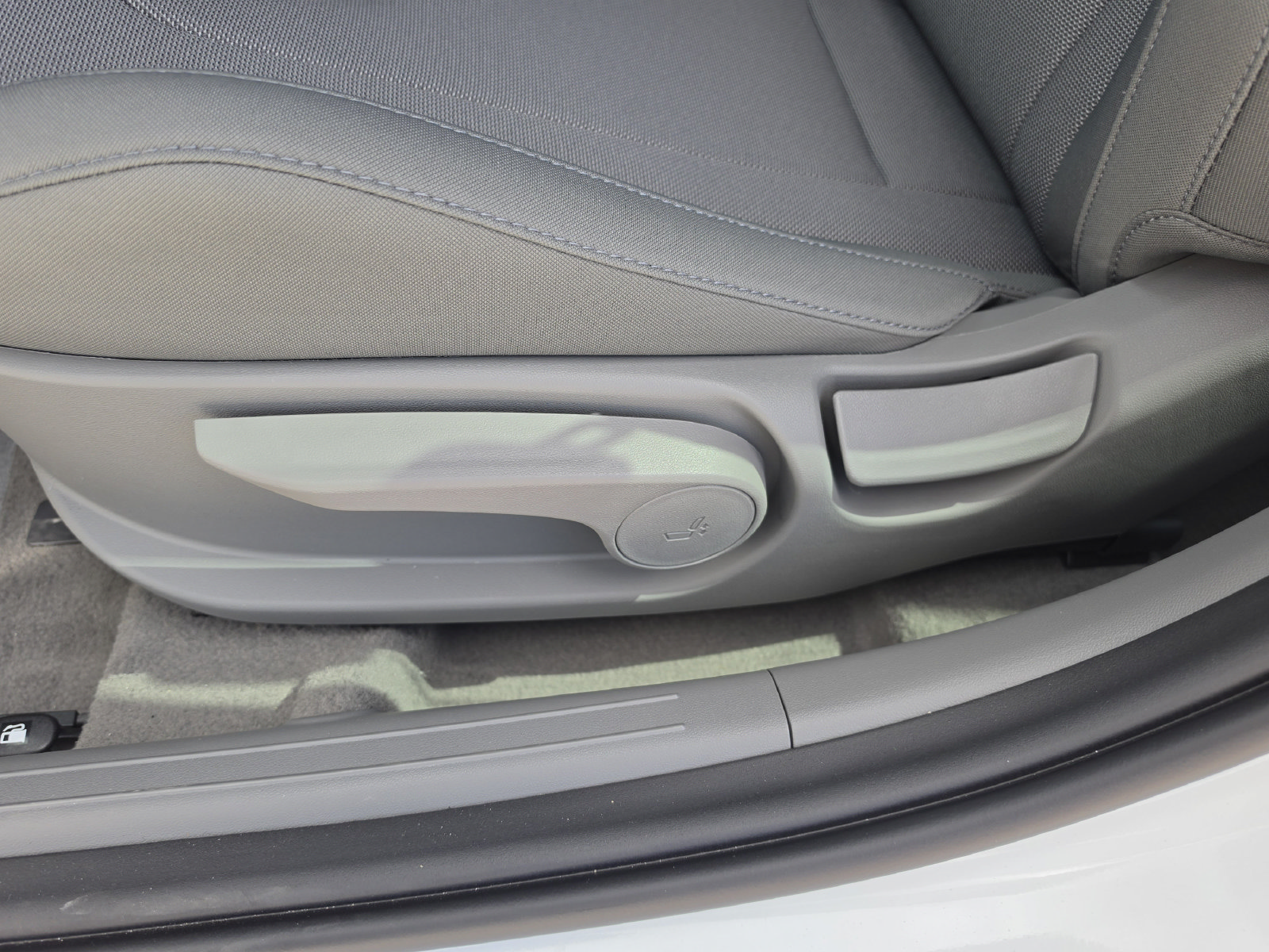 New 2026 Hyundai Elantra SE FWD image 22