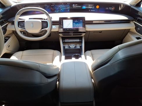 Certified 2025 Lincoln Nautilus Reserve w/ Jet Appearance Package image 10