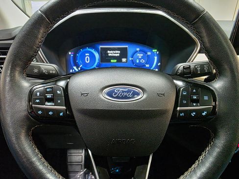 Used 2022 Ford Escape Titanium w/ Titanium Premium Package image 30