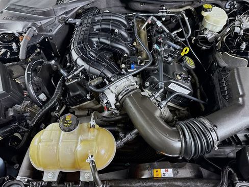 Used 2016 Ford Mustang Coupe w/ Equipment Group 051A image 29