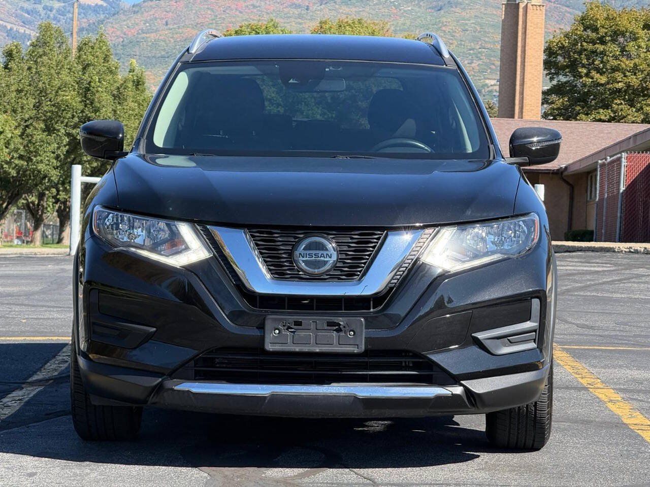 Used 2020 Nissan Rogue S w/ Special Edition Package FWD image 8