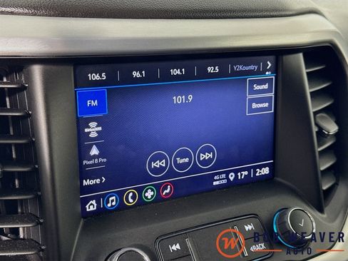 Certified 2023 GMC Acadia SLE w/ Driver Convenience Package image 15