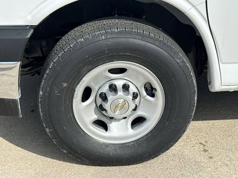 New 2025 Chevrolet Express 3500 LS image 12