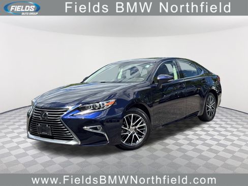 Used 2017 Lexus ES 350 w/ Luxury Package FWD image 1