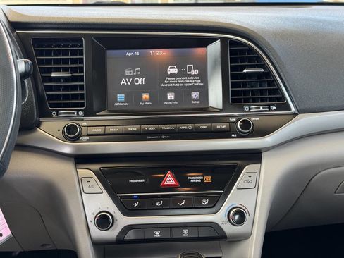 Used 2018 Hyundai Elantra SE w/ SE Connectivity Package 04 image 16