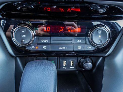 New 2026 Mitsubishi Eclipse Cross LE image 21