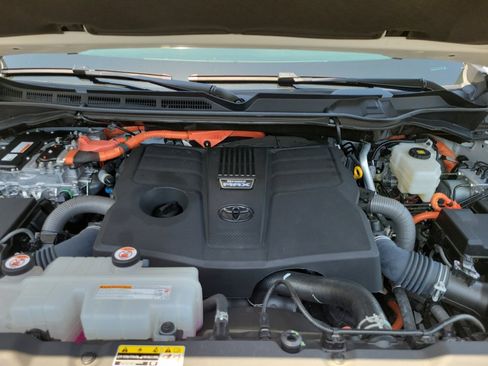 Used 2025 Toyota Sequoia TRD Pro AWD/4WD image 16