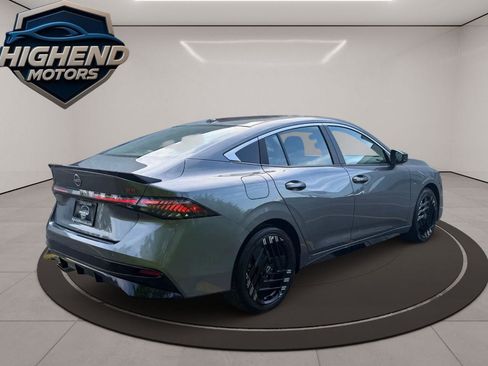 Used 2026 Nissan Sentra SR w/ Floor Mat Package FWD image 6