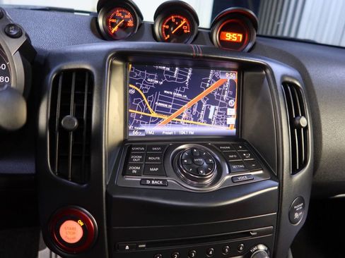 Used 2016 Nissan 370Z NISMO image 22