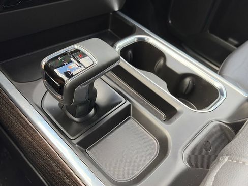 Used 2025 Chevrolet Silverado 1500 LT Trail Boss w/ Convenience Package II AWD/4WD image 22