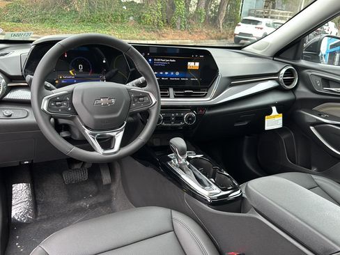 New 2026 Chevrolet Trax ACTIV w/ Sunroof Package image 17