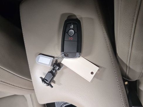 Used 2020 Ford Ranger Lariat w/ FX4 Off-Road Package image 35