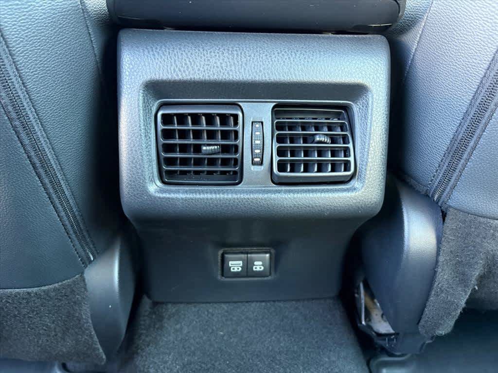 Used 2026 Toyota Camry SE w/ Convenience Package FWD image 10