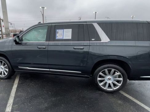 Used 2022 Cadillac Escalade ESV Premium Luxury Platinum image 7