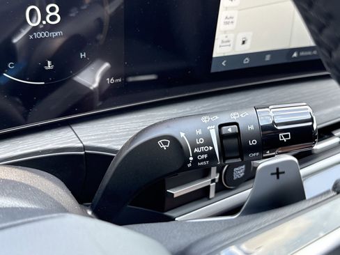 New 2026 Hyundai Santa Fe Limited FWD image 27