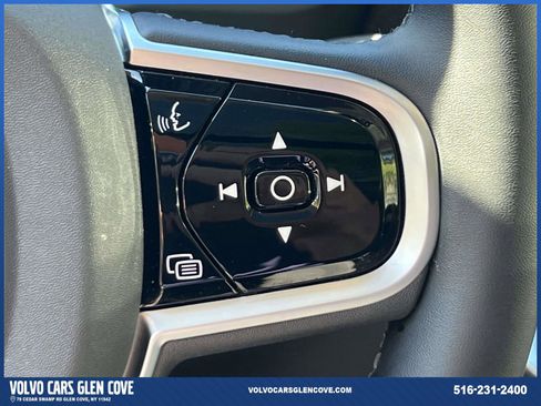 Used 2025 Volvo XC90 B6 Plus image 23