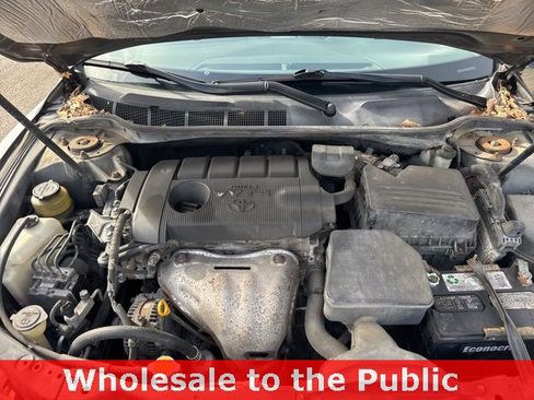 Used 2011 Toyota Camry LE image 32