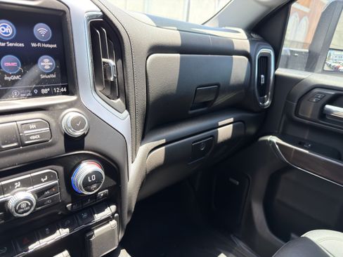 Used 2023 GMC Sierra 2500 SLT w/ SLT Preferred Package AWD/4WD image 45