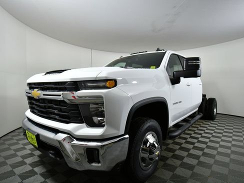 New 2026 Chevrolet Silverado 3500 LT w/ Convenience Package image 6