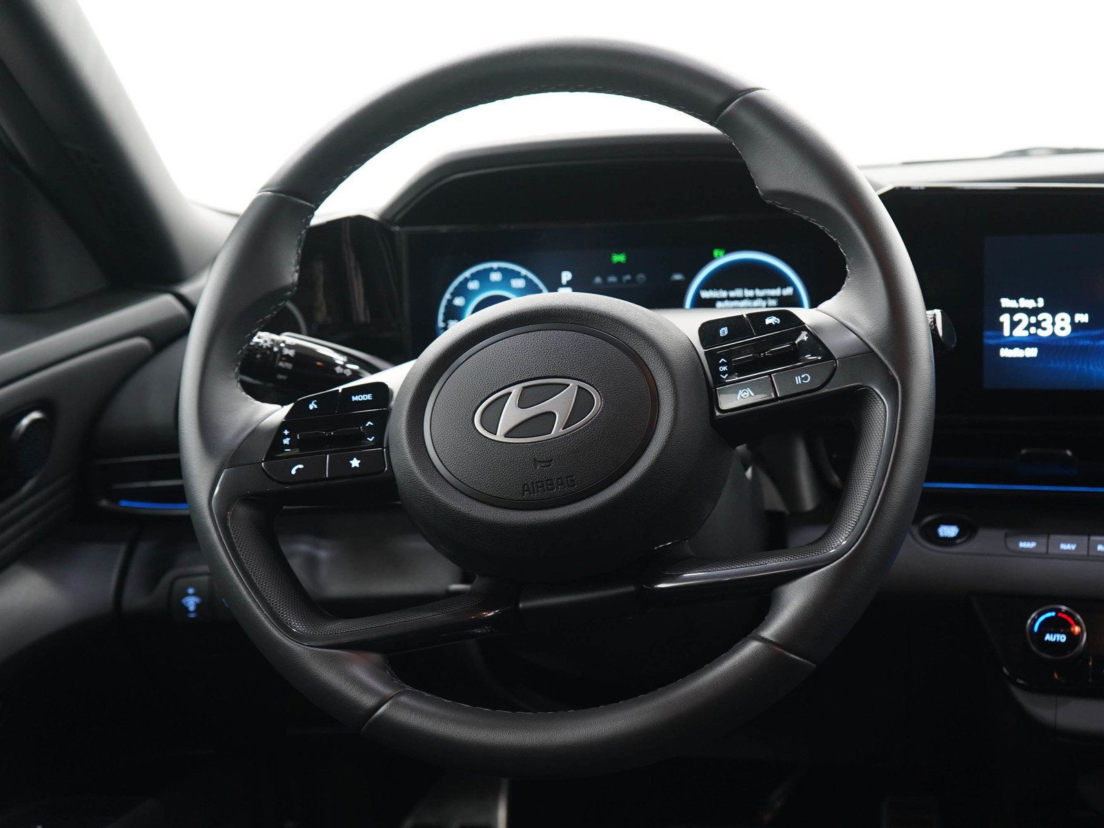 Certified 2026 Hyundai Elantra SEL FWD image 14