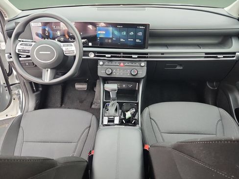 Certified 2025 Hyundai Tucson SE image 19