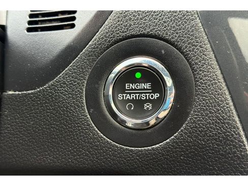 Used 2018 Ford Explorer XLT w/ Equipment Group 202A AWD/4WD image 26