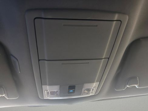 Used 2014 Ford F150 Lariat w/ Lariat Chrome Package image 17