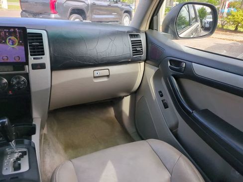 Used 2004 Toyota 4Runner SR5 AWD/4WD image 16