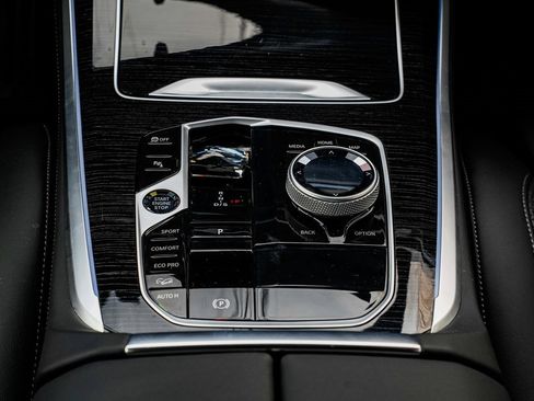 Used 2026 BMW X5 xDrive40i w/ Executive Package image 16