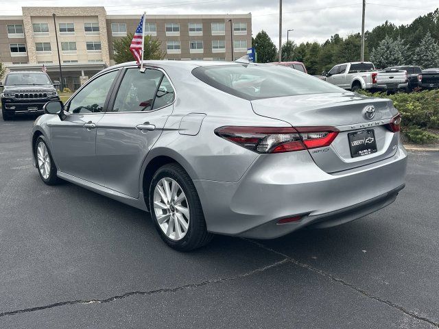 Used 2022 Toyota Camry LE w/ Convenience Package FWD image 6