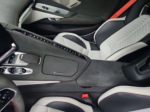 Used 2023 Chevrolet Corvette Stingray Premium Cpe w/ Z51 Performance Package RWD image 32