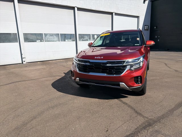 Used 2025 Kia Seltos SX w/ SX Sunroof Package AWD/4WD image 23