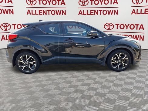 Used 2020 Toyota C-HR XLE FWD image 7