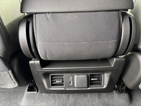 New 2026 GMC Sierra 1500 SLE image 35