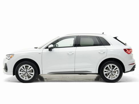 Certified 2025 Audi Q3 2.0T Premium Plus w/ Premium Plus Package image 29