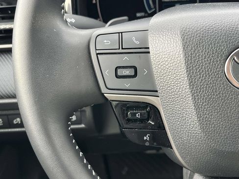 New 2025 Toyota Camry SE FWD image 17