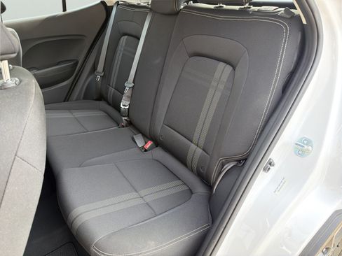 Used 2025 Hyundai Venue SEL FWD image 22