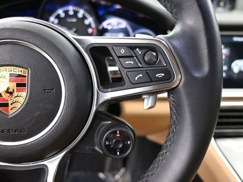 Used 2018 Porsche Panamera 4 image 11
