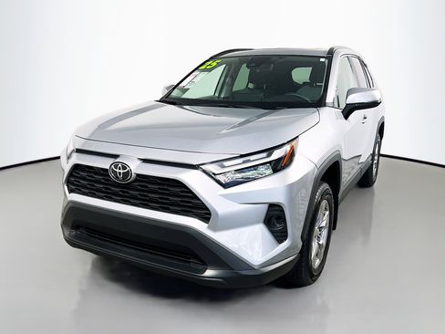 Used 2025 Toyota RAV4 XLE w/ Convenience Package FWD image 10