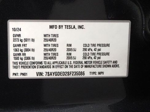 Used 2025 Tesla Model Y Long Range RWD image 67