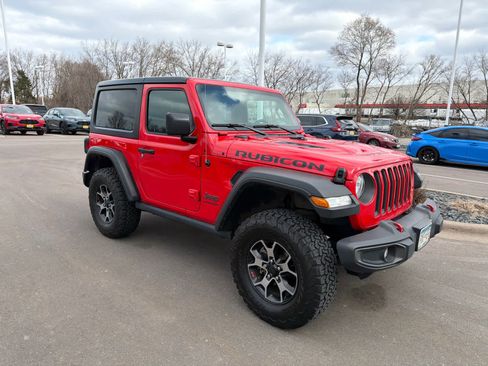 Used 2018 Jeep Wrangler Rubicon w/ Cold Weather Group image 3