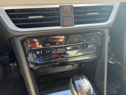 New 2026 Volkswagen Taos SE image 26