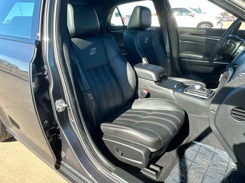 Used 2022 Chrysler 300 S w/ Safetytec Plus Group image 24